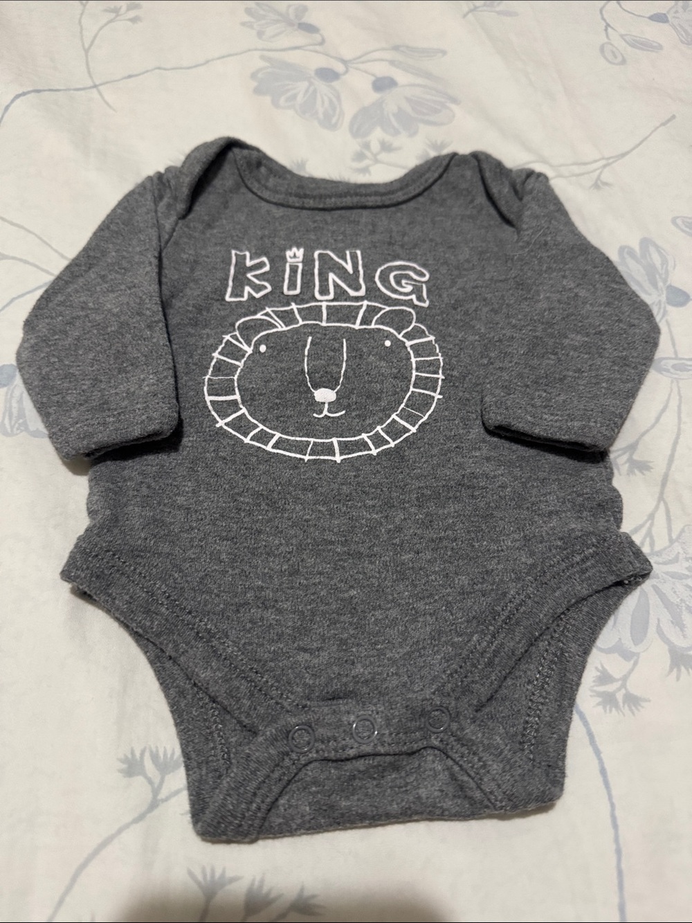 ⭐️Rene Rofe Baby Long Sleeve Bodysuit (Size: 0-3M)